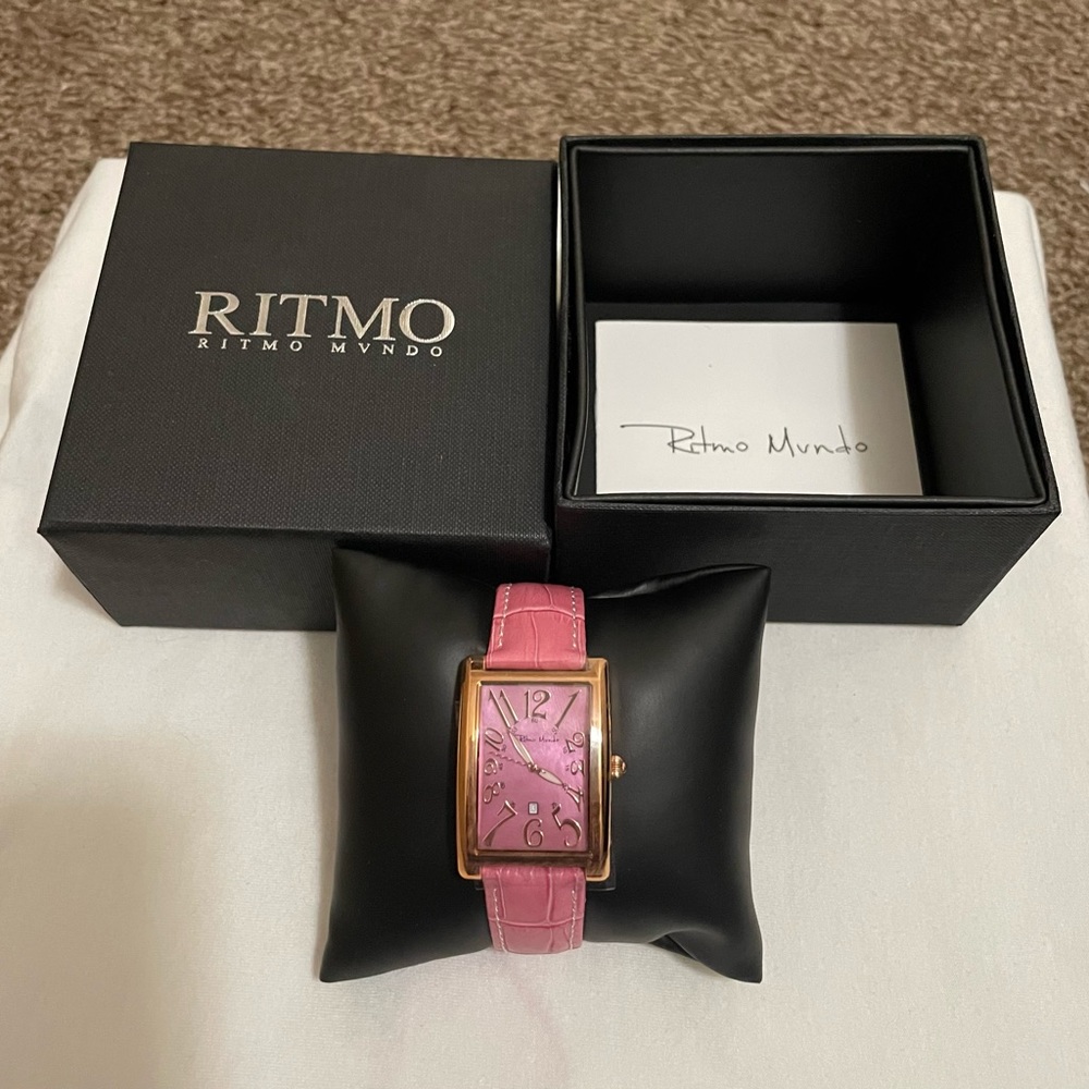 Ritmo Mundo Women watch. Picolo data style. BRAND NEW, still with plastic covers